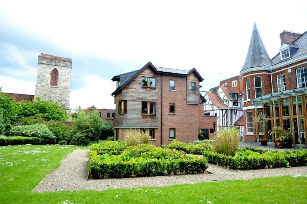 Minster View Apartment At Talbot Court, York Esterno foto