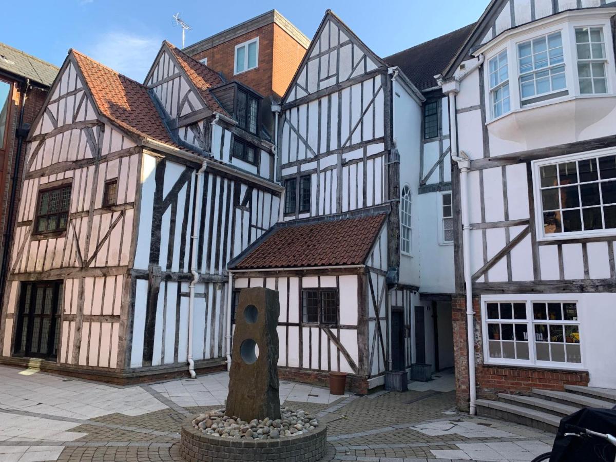 Minster View Apartment At Talbot Court, York Esterno foto